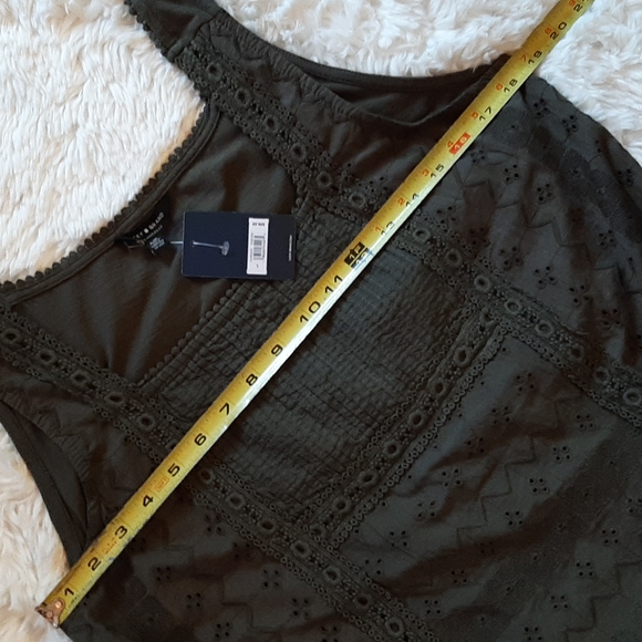 Lucky Brand Olive Green embroidered top, size large, NWT - Picture 8 of 10